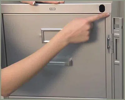 Locksmith Solution Services South Lebanon, OH 513-323-3134 - 68-44-9